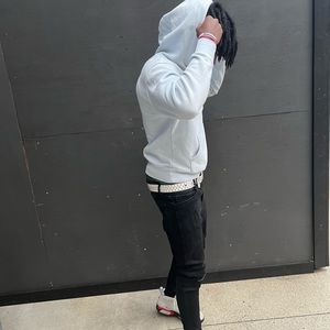 Meet your Posher, Bra